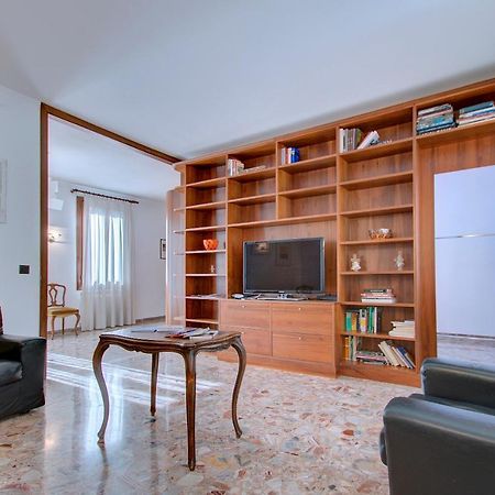 Sunny Ghetto Canalview Venice Ngoại thất bức ảnh