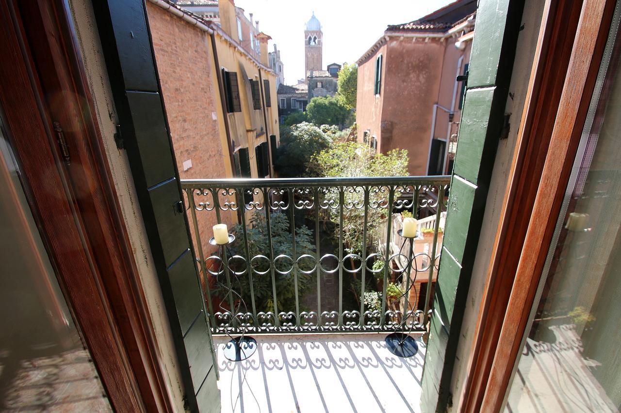Sunny Ghetto Canalview Venice Ngoại thất bức ảnh